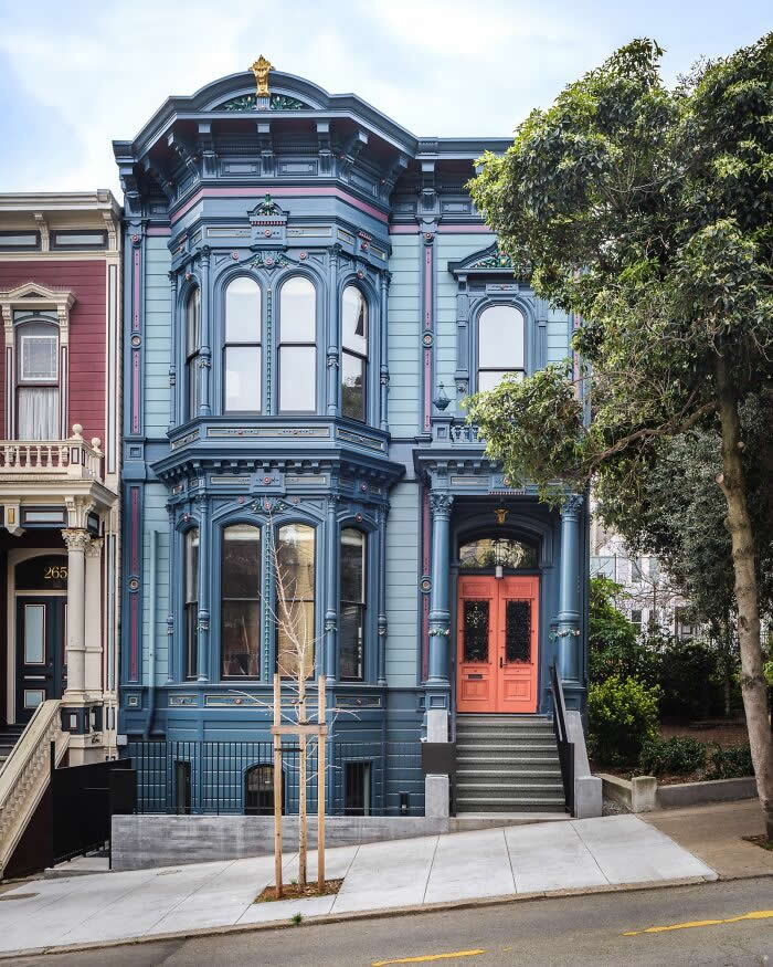 Architectural Designs That Elevate Urban Landscapes into Art