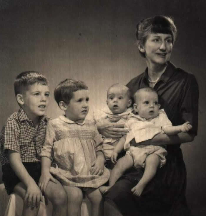 Historic Photos That Show How the World Looked 100 Years Ago