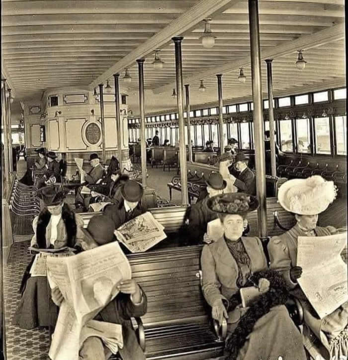 Historic Photos That Show How the World Looked 100 Years Ago