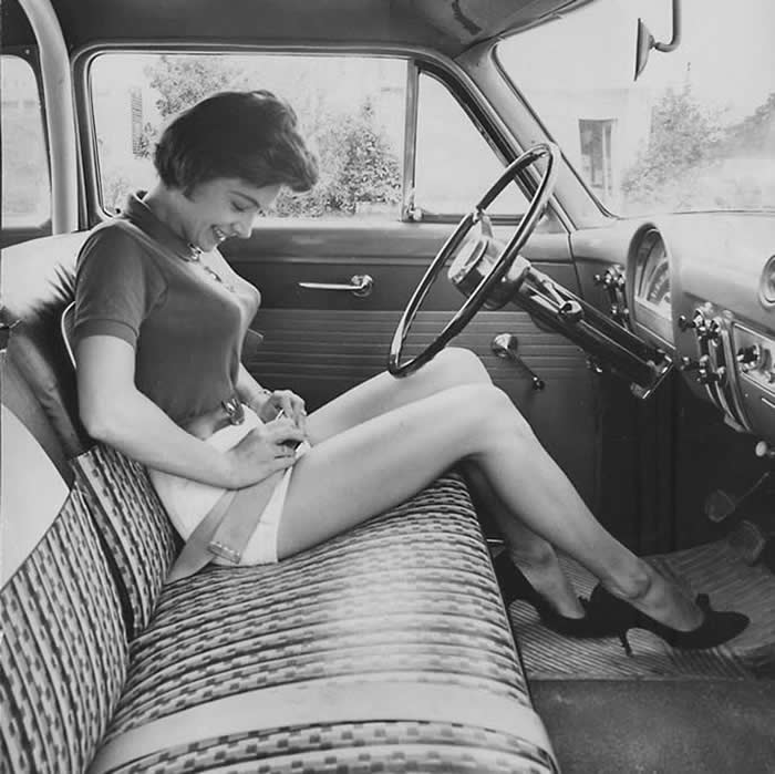 Historic Photos That Show How the World Looked 100 Years Ago