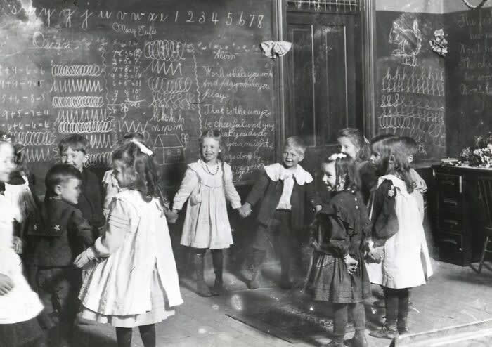 Historic Photos That Tell the Story of American Life