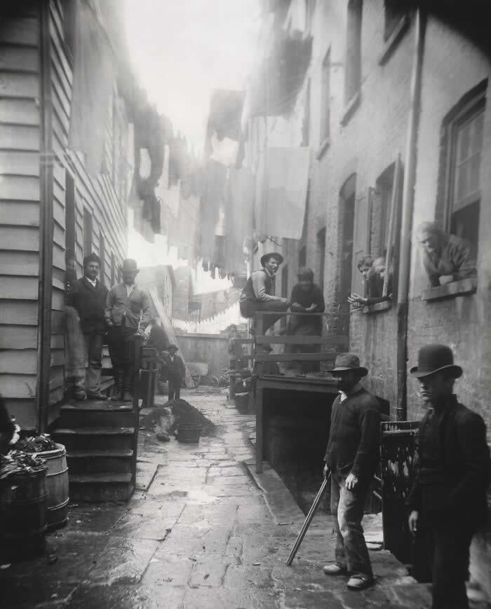 Historic Photos That Tell the Story of American Life