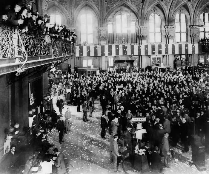 Historic Photos That Tell the Story of American Life