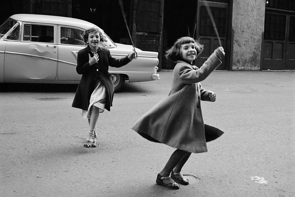 Iconic Black And White Photos by Legendary Photographers