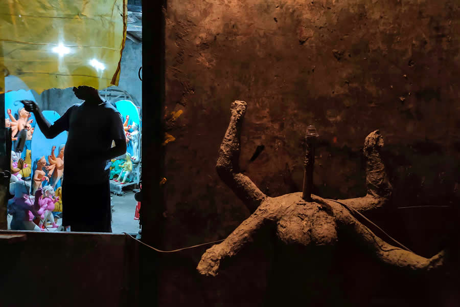 Indian Street Photography by Ayanava Sil