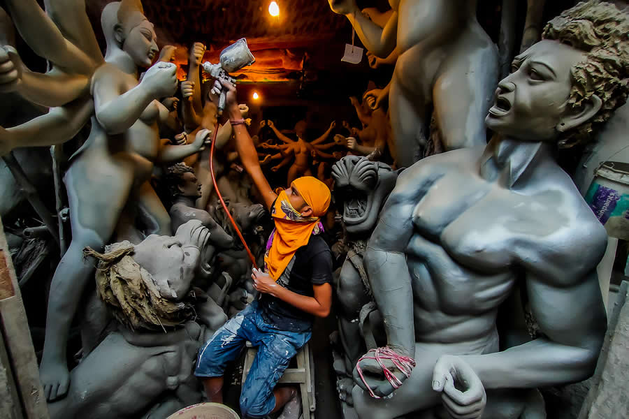 Indian Street Photography by Ayanava Sil