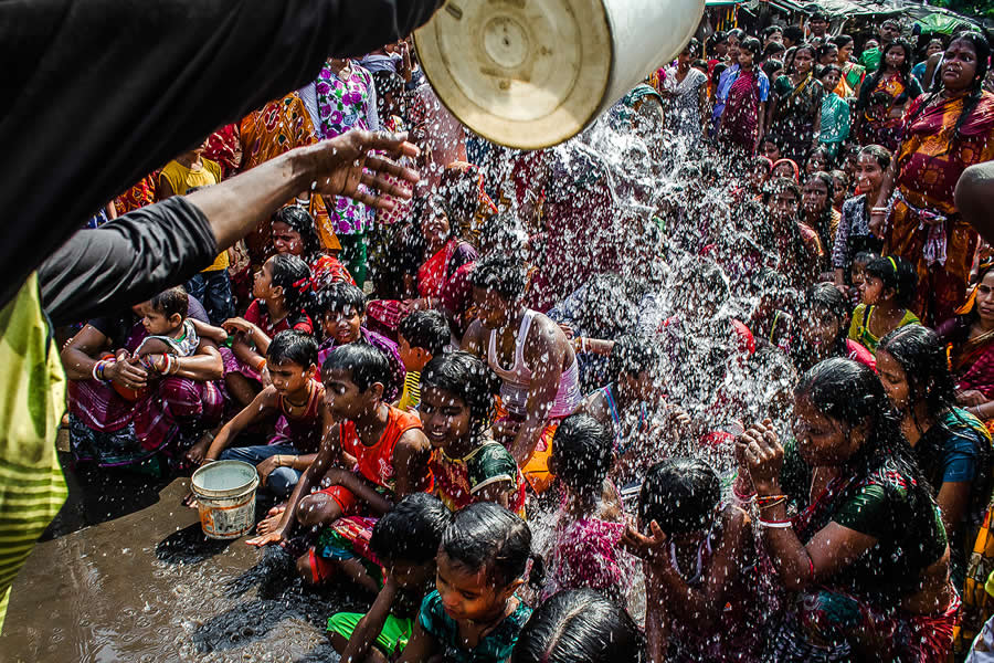 Indian Street Photography by Ayanava Sil