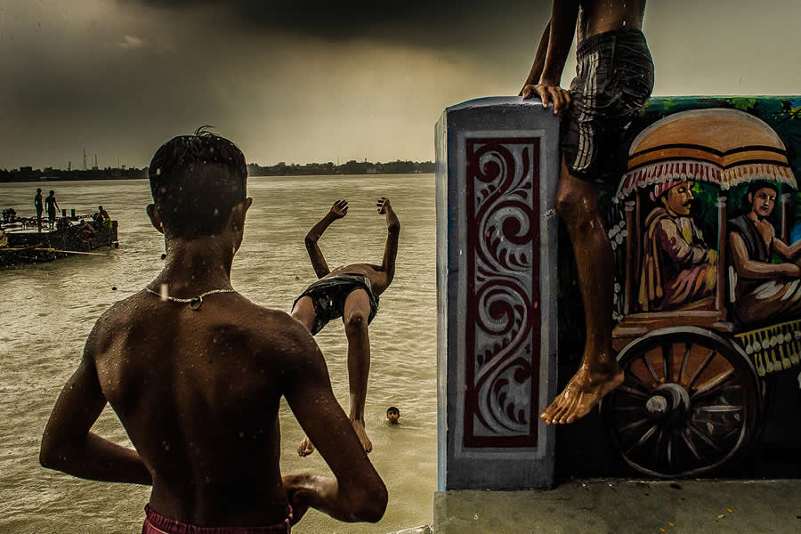 Indian Street Photography by Ayanava Sil