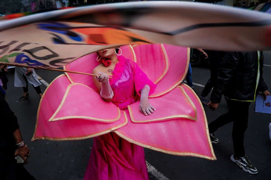 Indian Street Photography by Ayanava Sil