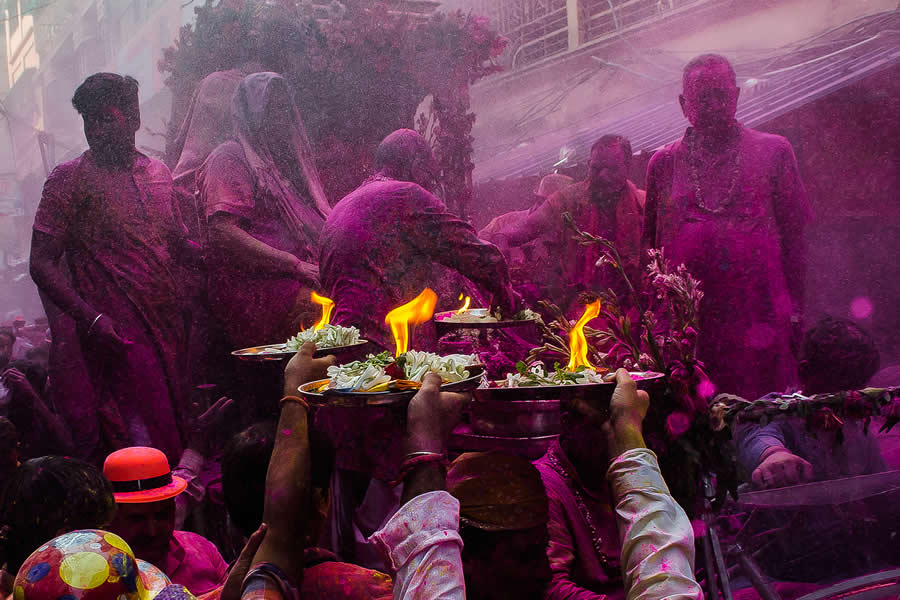 Indian Street Photography by Ayanava Sil