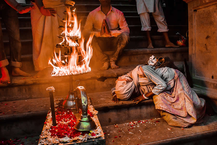Indian Street Photography by Ayanava Sil
