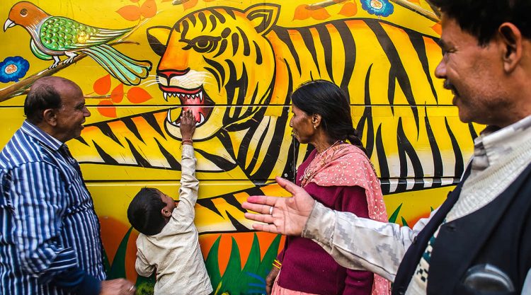 Indian Street Photography by Ayanava Sil