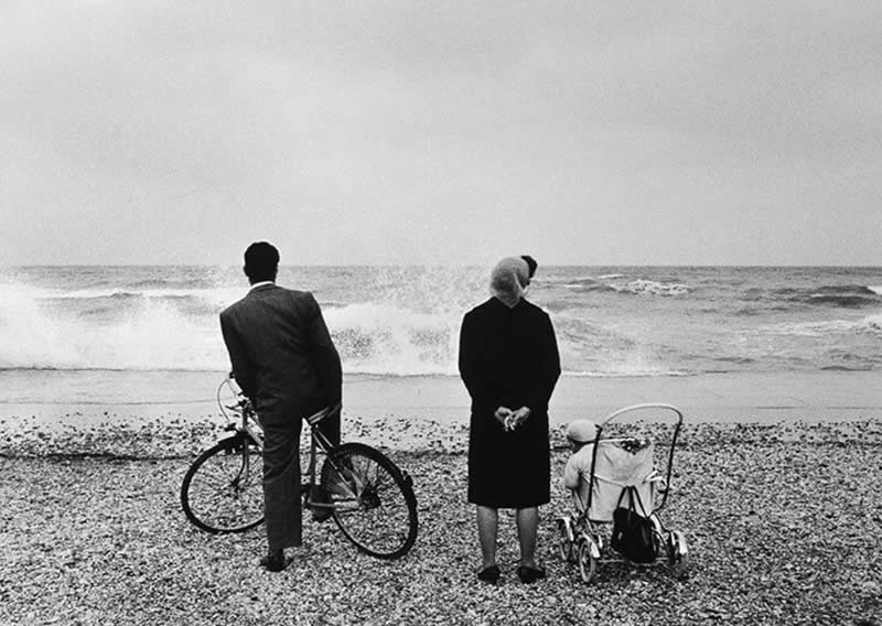 Black and White Photos From World-Renowned Photographers