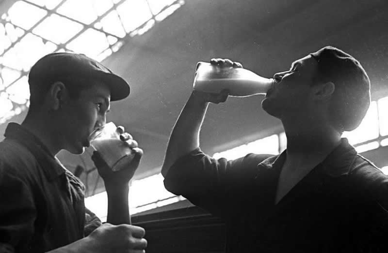 Vladimir Lagrange - A Master Photographer Who Captured the Soul of Soviet Life