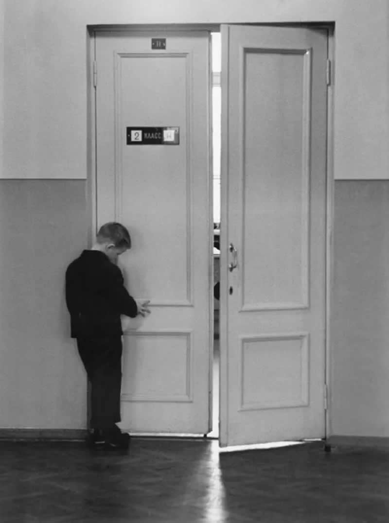 Vladimir Lagrange - A Master Photographer Who Captured the Soul of Soviet Life