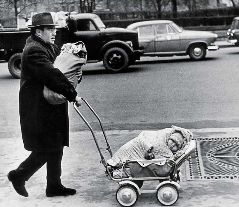 Vladimir Lagrange - A Master Photographer Who Captured the Soul of Soviet Life