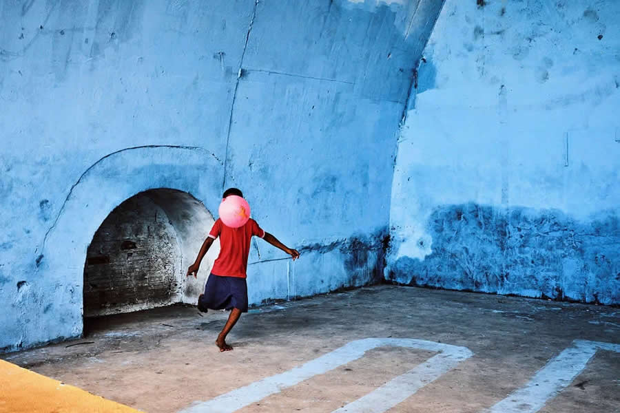 Street Photography by Gustavo Minas