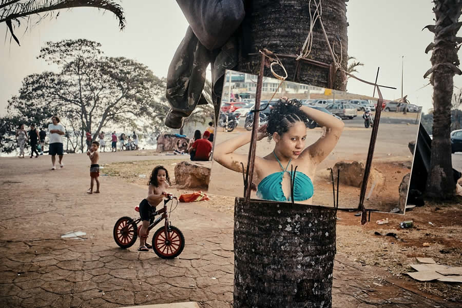 Street Photography by Gustavo Minas