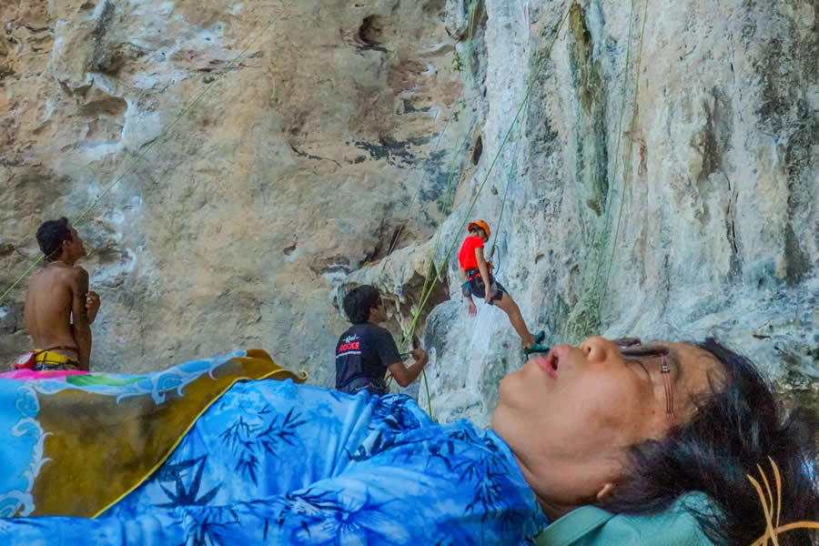 Thailand Street Photography by Phatsakorn Bundasak