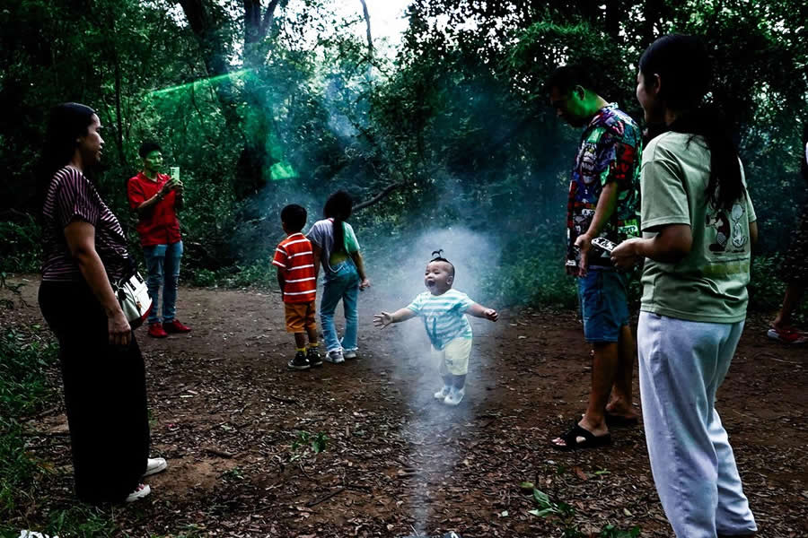 Thailand Street Photography by Phatsakorn Bundasak