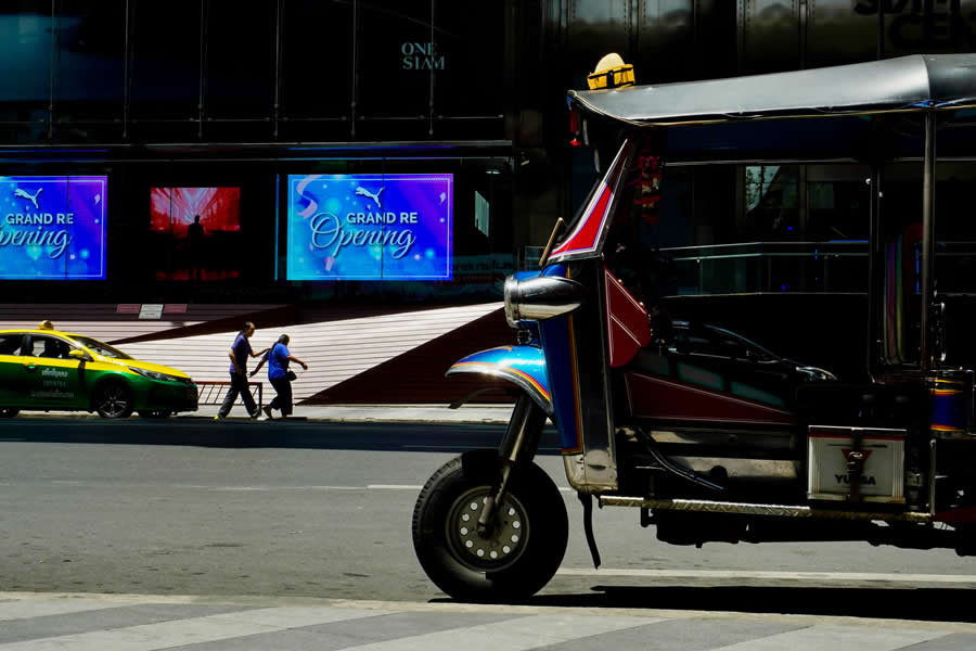 Thailand Street Photography by Phatsakorn Bundasak