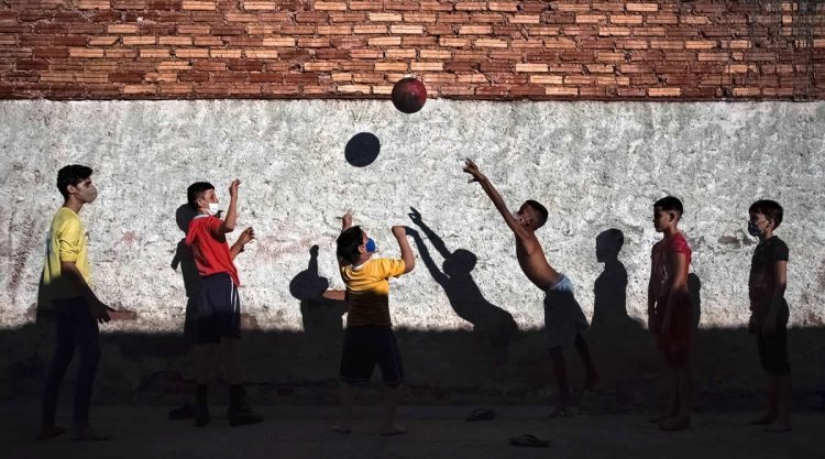 Award-Winning Street Photos of Urban Photography Awards