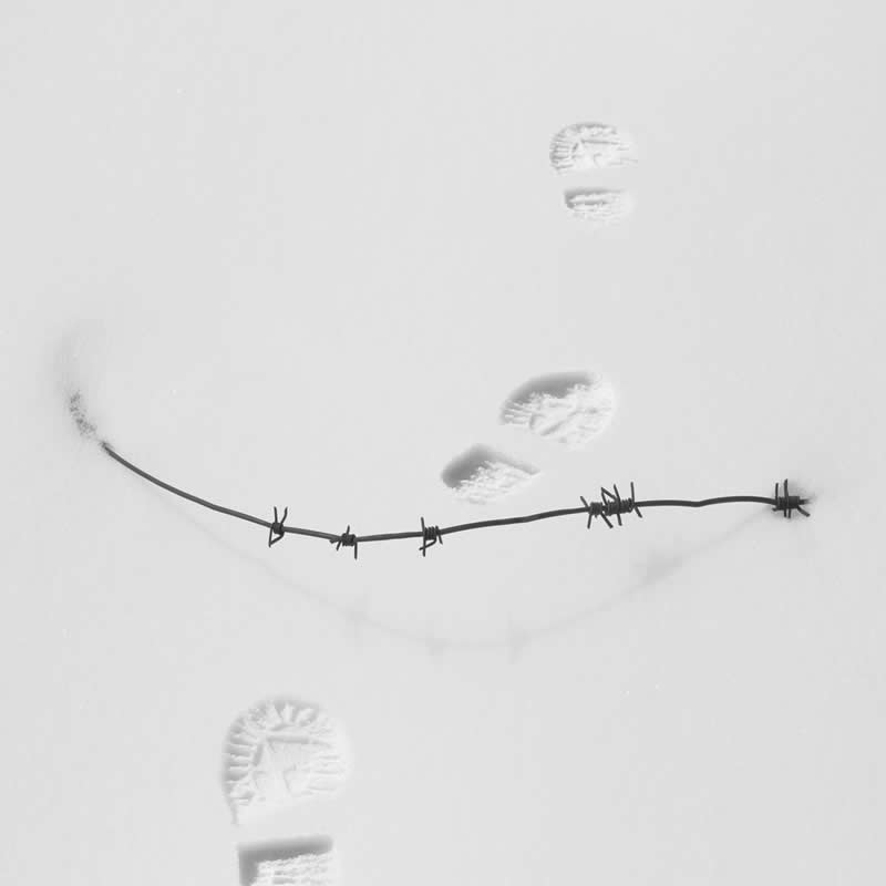 Minimalist Black-and-White Photography by Mostafa Nodeh