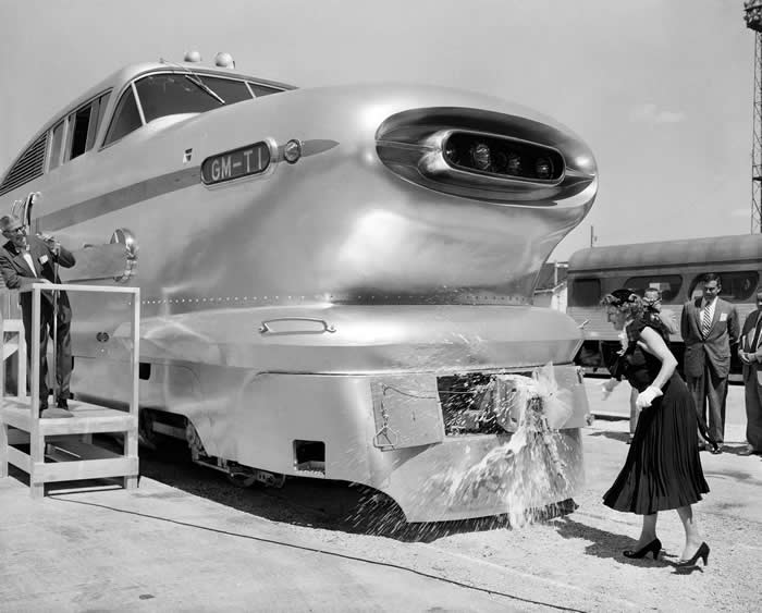 Aerotrain by General Motors, 1956