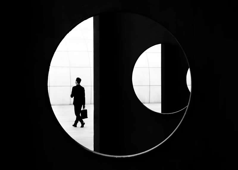 007 by Chiao-Yun Ren - 2025 Minimalist Photography Awards Street Winners
