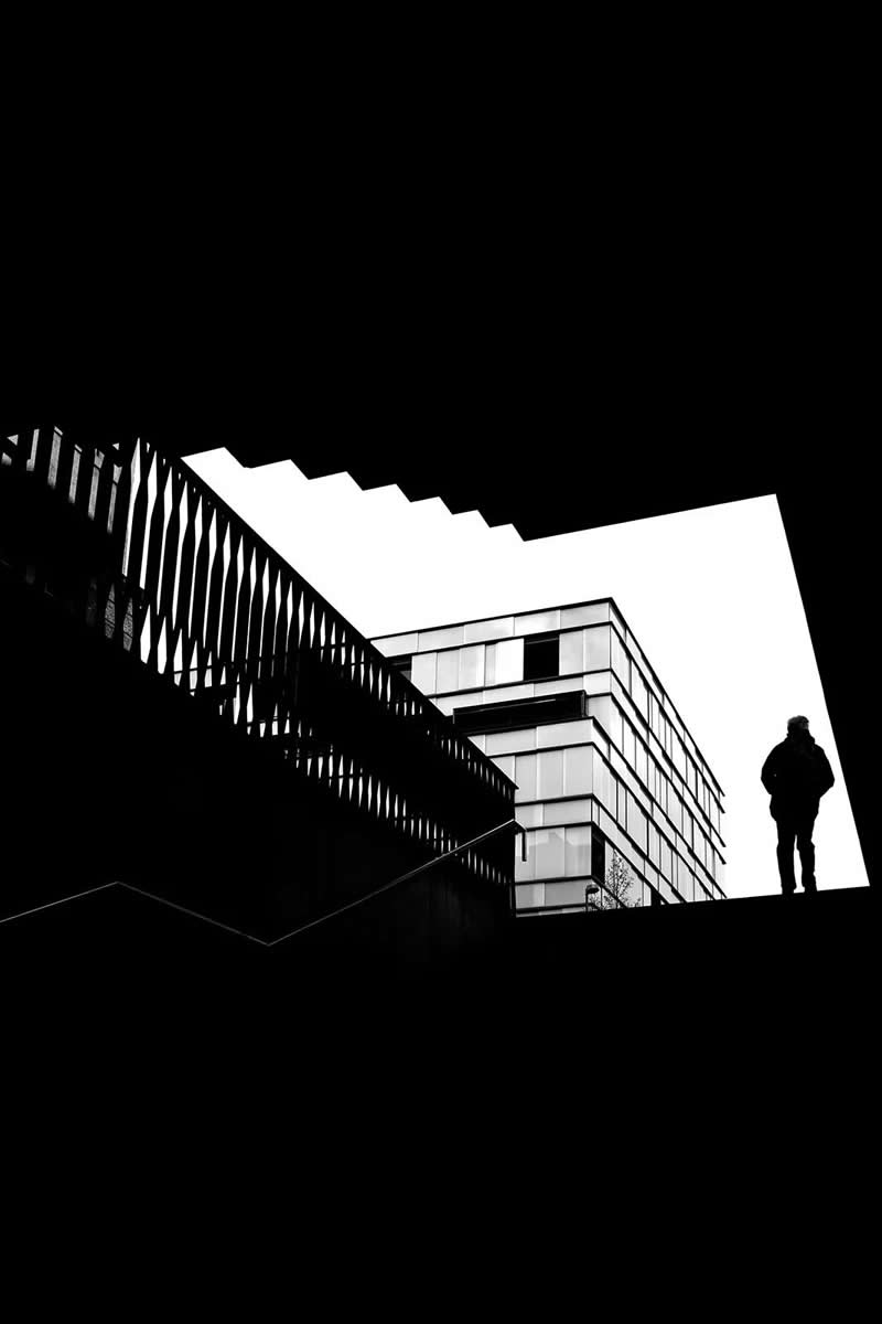 Interstice by Silvia Missura - 2025 Minimalist Photography Awards Street Winners