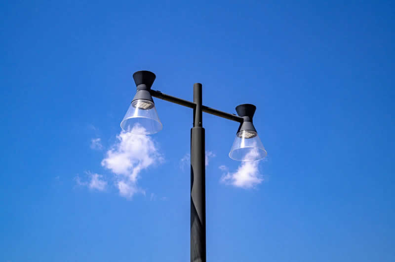 Cloudbulbs by Jaeseok Lim - 2025 Minimalist Photography Awards Street Winners