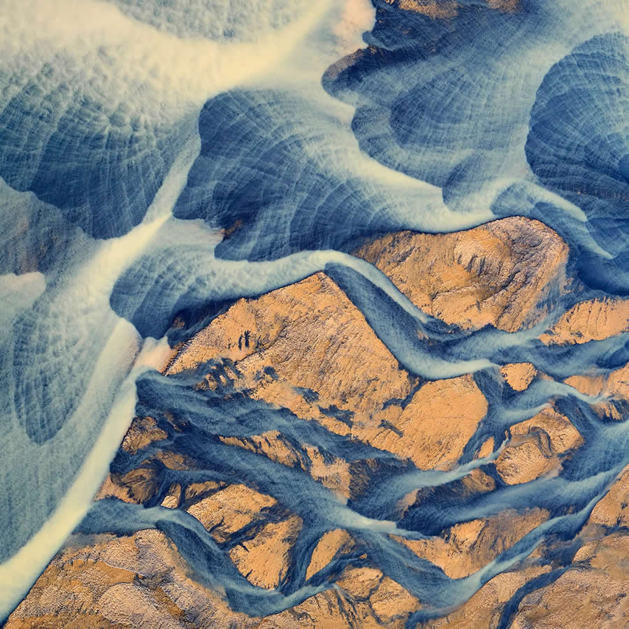Aerial Winning Photos From The 2025 Minimalist Photography Awards