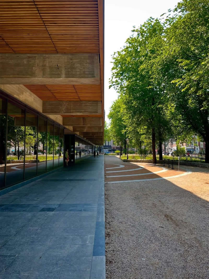 Playful Split View Photos by Rob Hoeijmakers