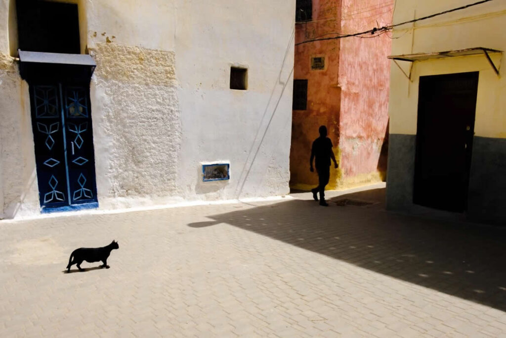 Captivating Street Photography by Giancarlo Zuccarone