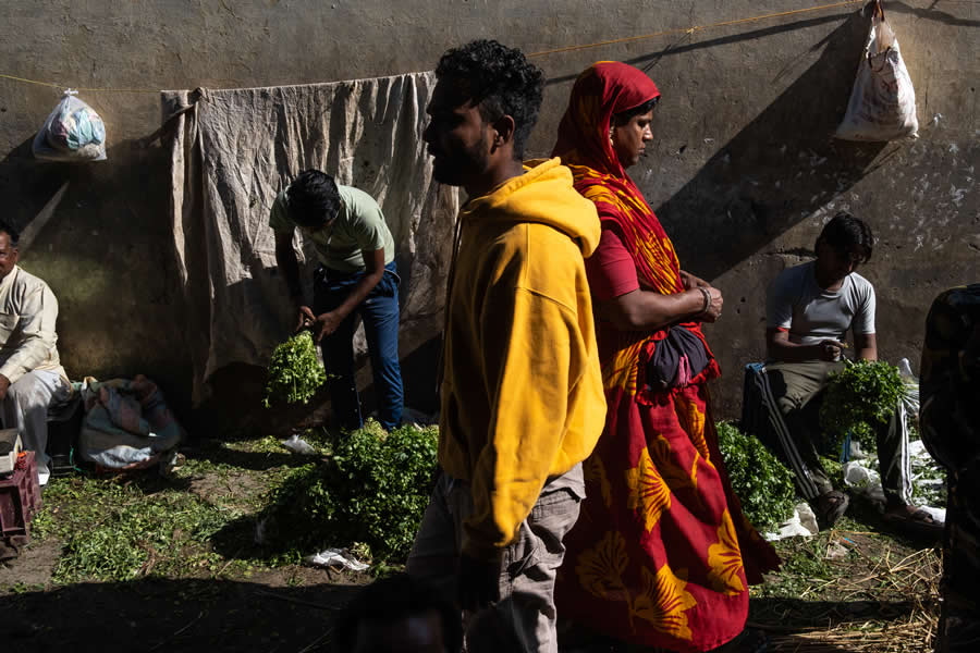 Inspiring Street Photography by Ora Buerkli