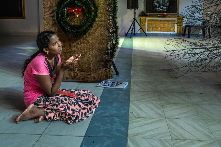 Inspiring Street Photography by Ora Buerkli