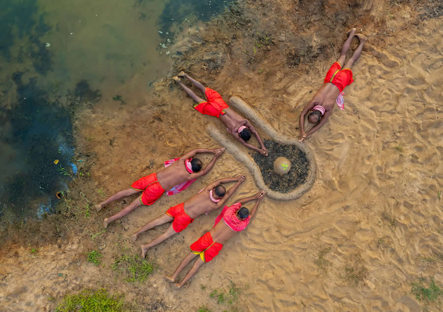 Indian Travel and Documentary Photography by Happy Mukherjee