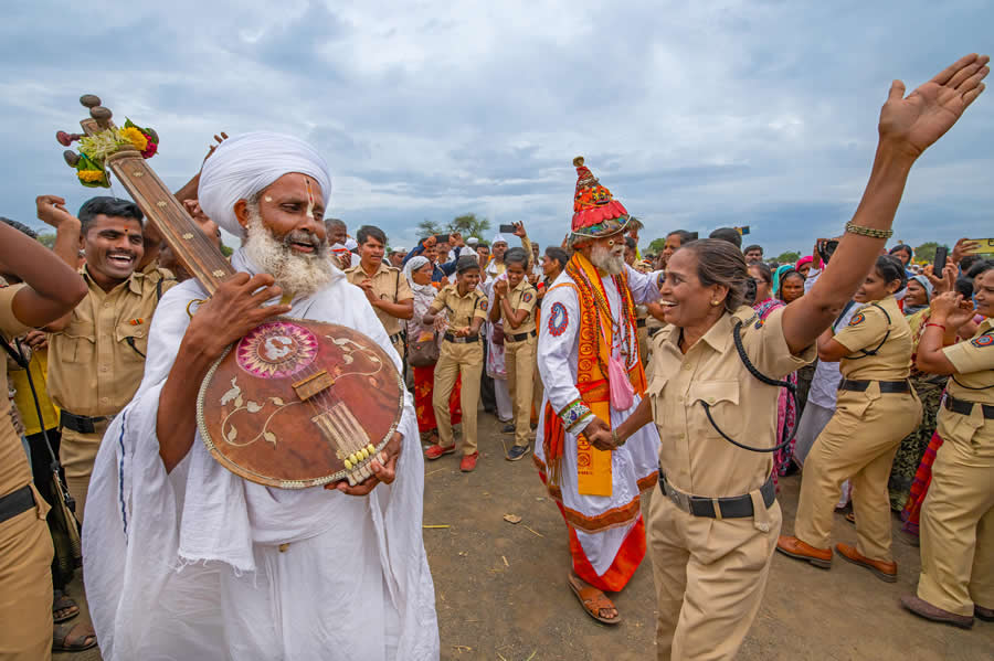 Indian Travel and Documentary Photography by Happy Mukherjee