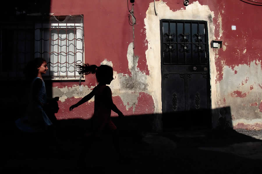 Street Photography Magic of Light and Shadow