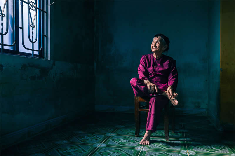 Beautiful Photos That Reveal the Spirit of Vietnam by Julian Elliott