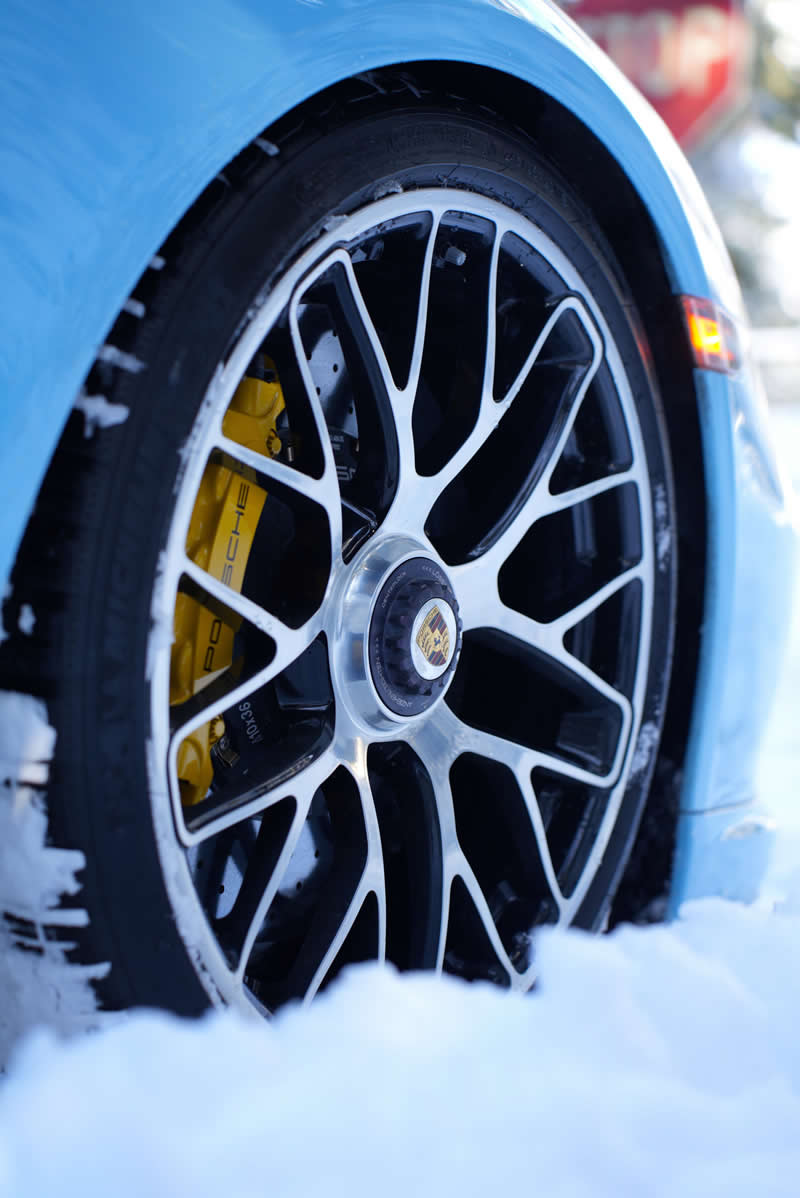 Winter Porsche Moments by Roman Basiuk