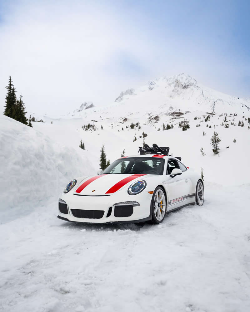 Winter Porsche Moments by Roman Basiuk