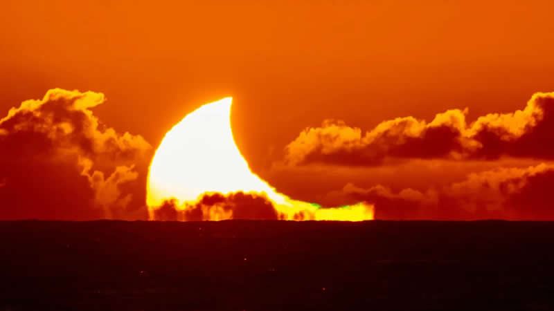 Glowing Shark Fin by Ran Shen - 2025 Astronomy Photographer of the Year Awards