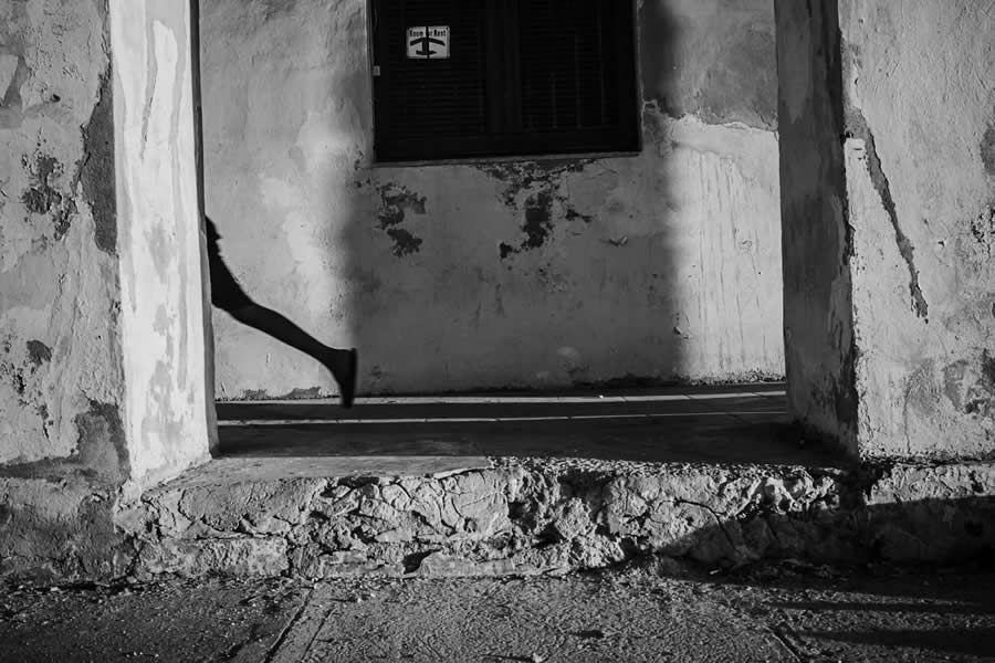 Powerful Black and White Photos by Luis Casadevall That Reveal the Soul of Cuba
