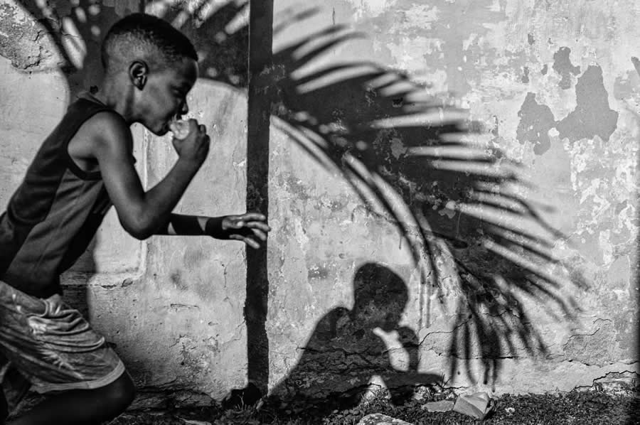 Powerful Black and White Photos by Luis Casadevall That Reveal the Soul of Cuba