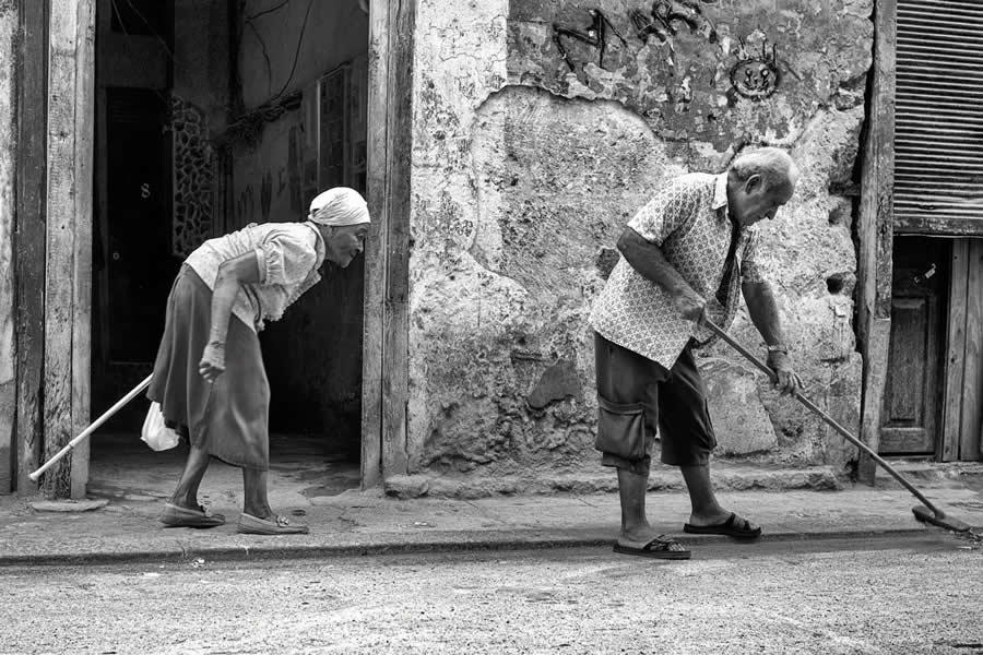 Powerful Black and White Photos by Luis Casadevall That Reveal the Soul of Cuba