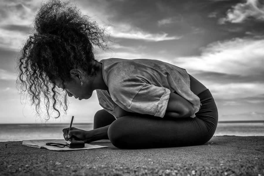Powerful Black and White Photos by Luis Casadevall That Reveal the Soul of Cuba