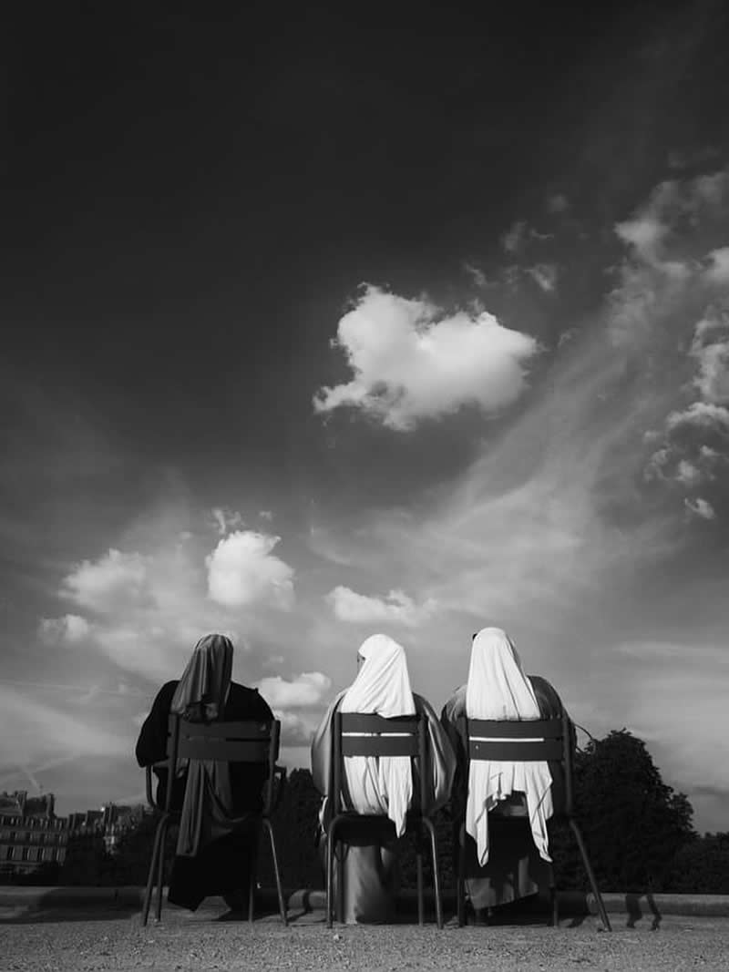 Black and White Street Photography by Selaru Ovidiu