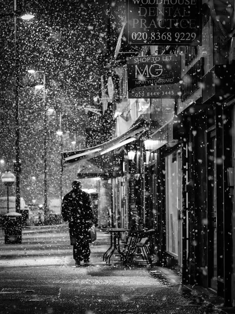 Black and White Street Photography by Selaru Ovidiu
