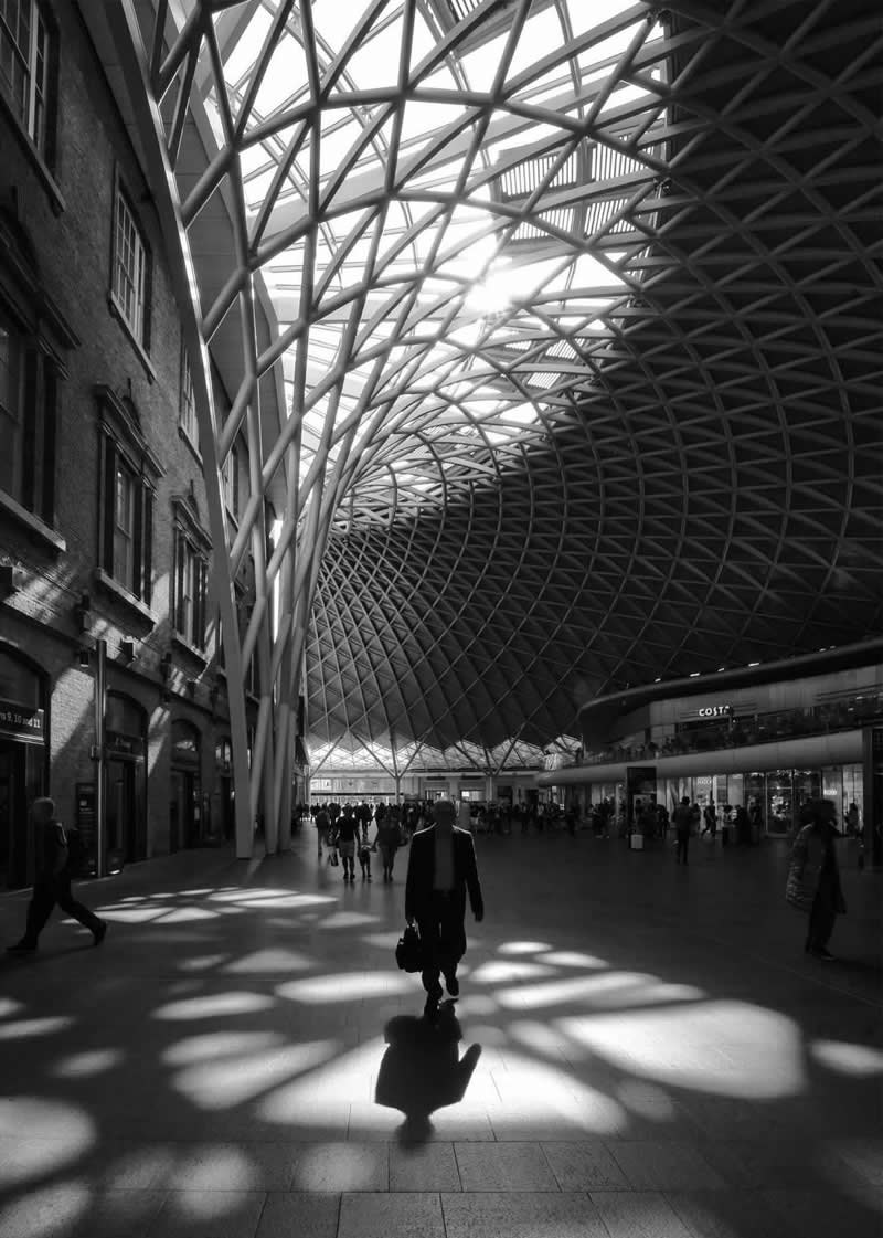 Black and White Street Photography by Selaru Ovidiu